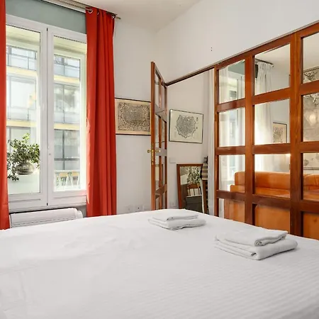 San Babila - Visconti Di Modrone Charme Apartment Milan